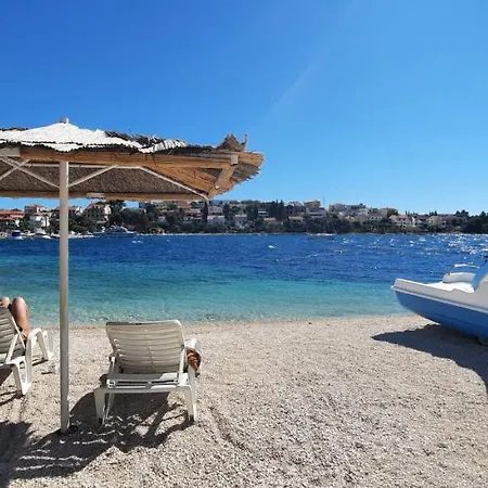 Ana Bilota Apartment Seget Vranjica