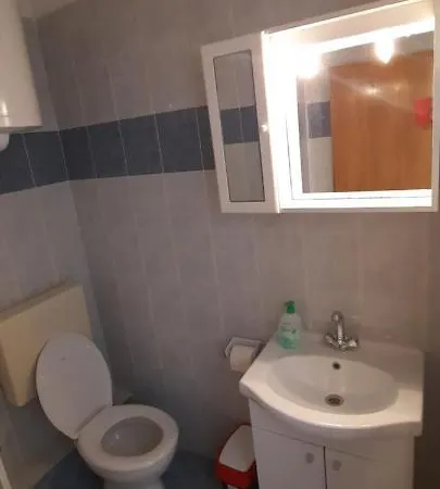 Ana Bilota Apartment Seget Vranjica