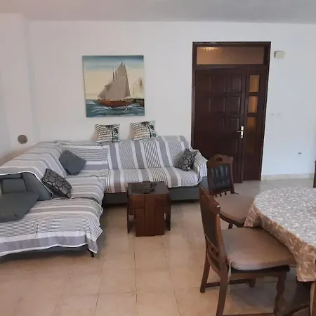 Ana Bilota Apartamento Seget Vranjica